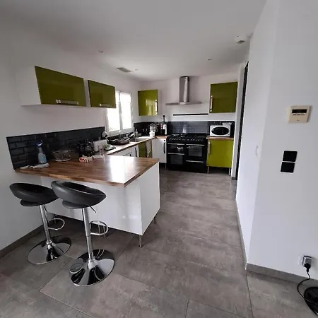 Au Calme A 10 Mns D'uzes Quarto em Acomodações Particulares Flaux